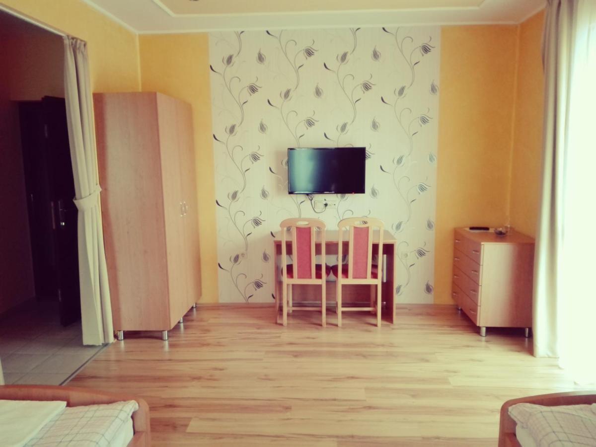 Fonix Apartmanhaz Nagypali Exterior photo