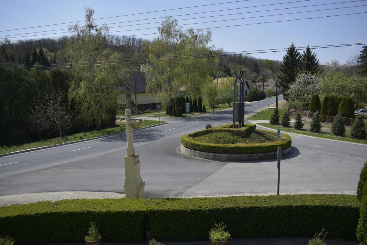 Fonix Apartmanhaz Nagypali Exterior photo